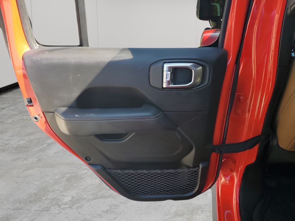 Used Car 2020 Jeep Gladiator  Overland For Sale Under $30,000 In Austin, Texas