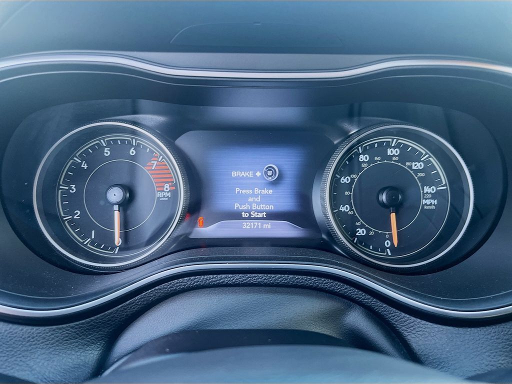 Used 2022 Gray Jeep Trailhawk image 12