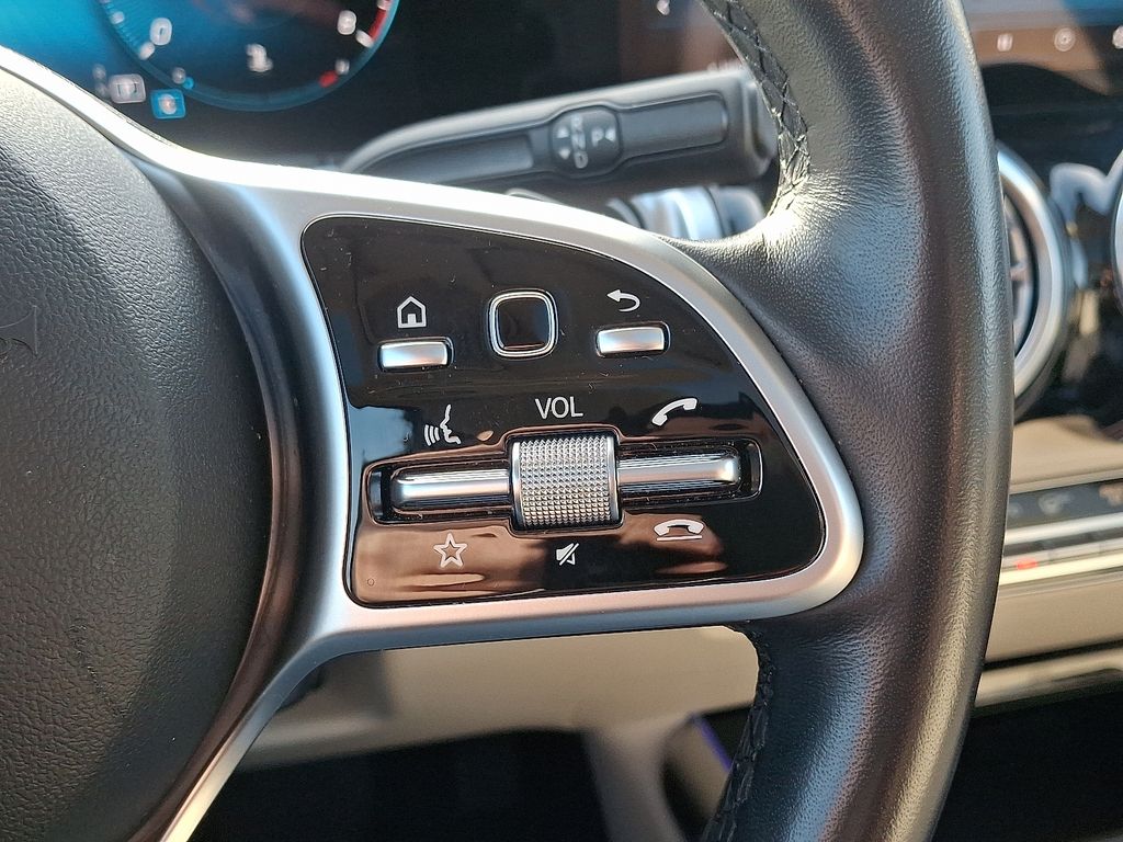 Thumbnail: 2023 Mercedes-Benz GLB - 22