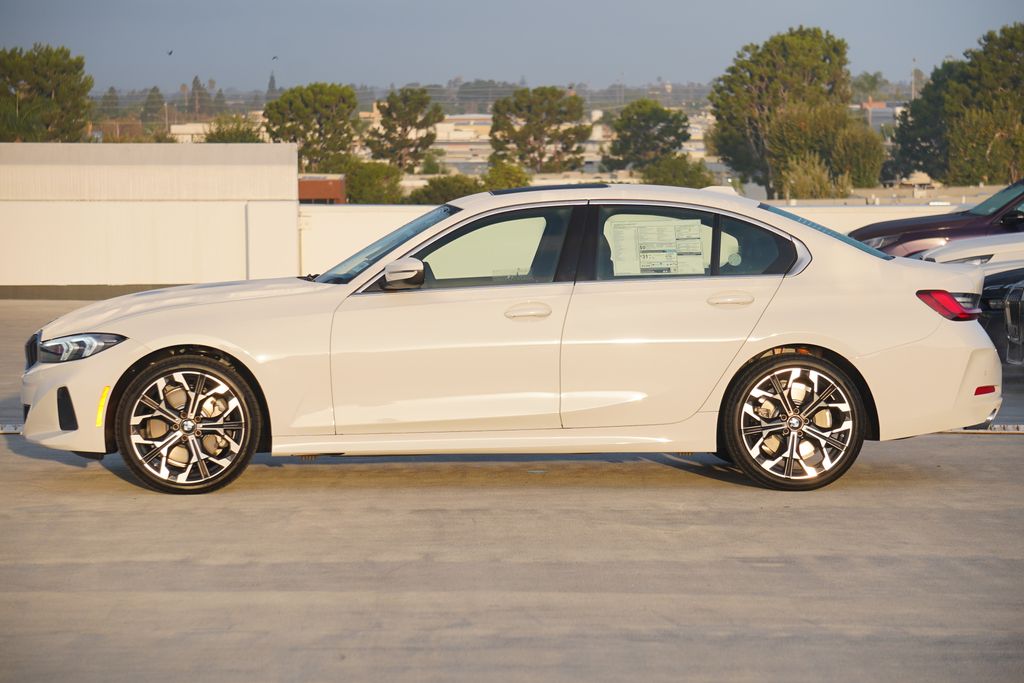 Thumbnail: 2025 BMW 3 Series - 4