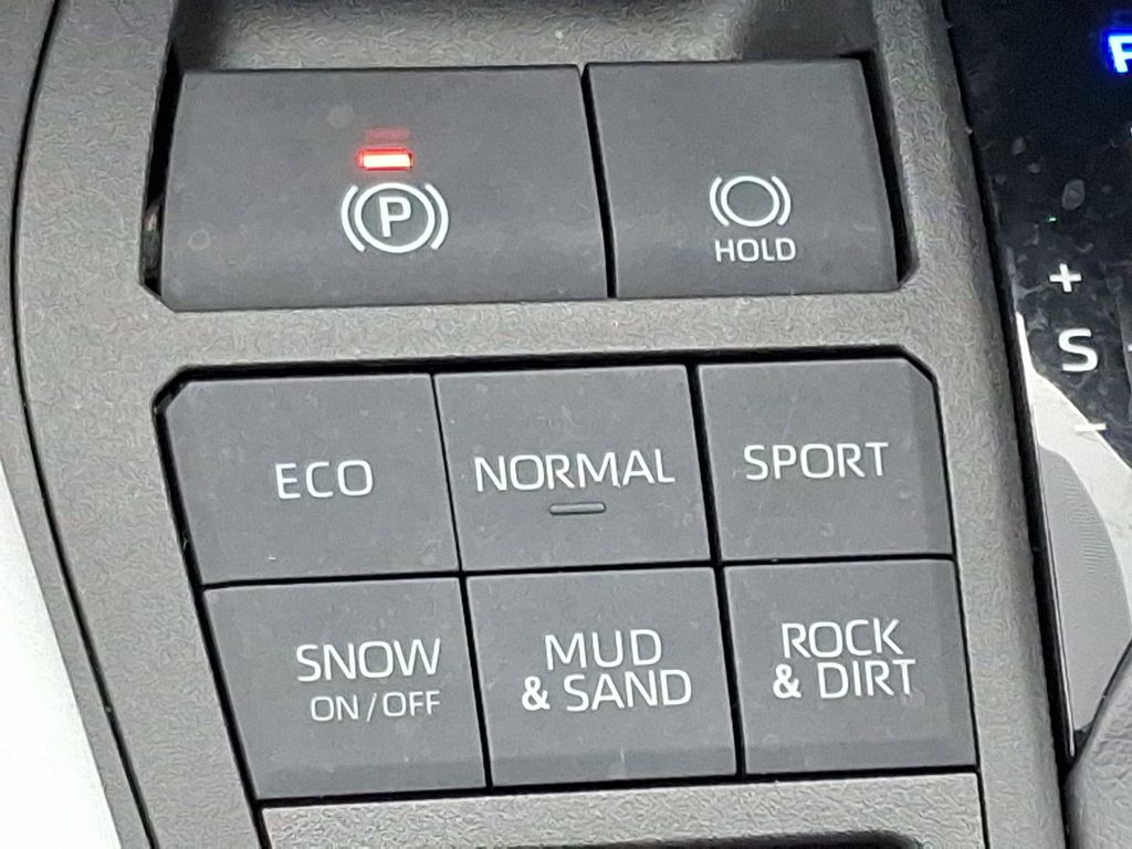 2021 Toyota RAV4 LE 25
