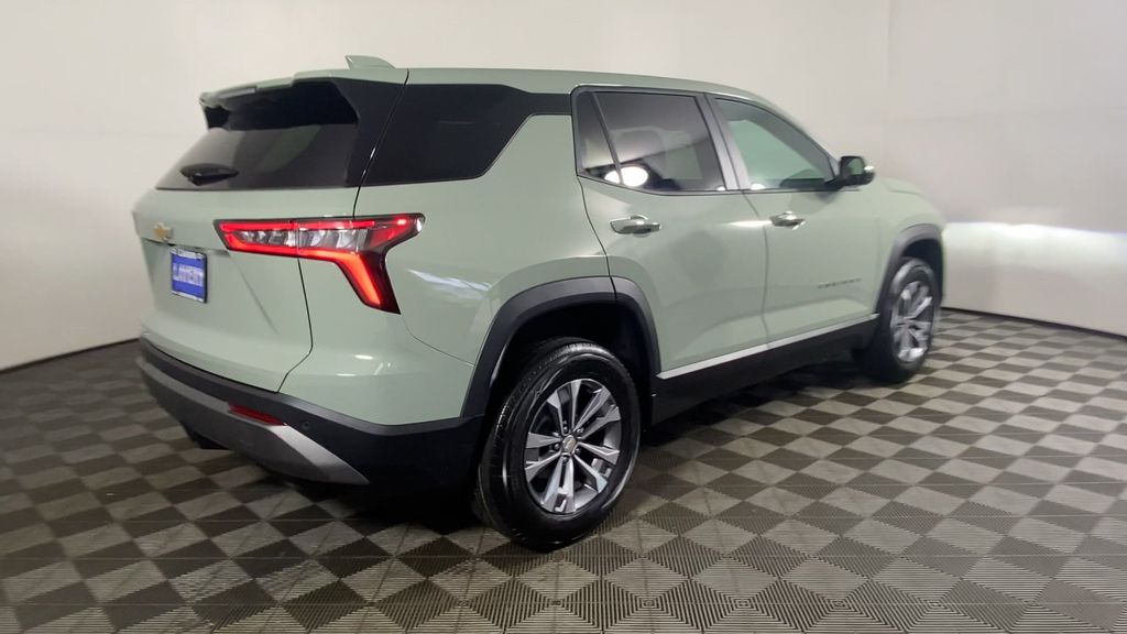 2026 Chevrolet Equinox LT photo