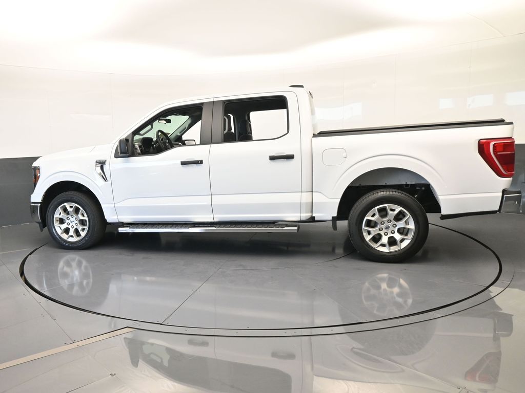 Used 2023 Oxford White Ford XLT image 3