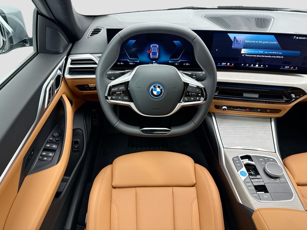 Thumbnail: 2025 BMW i4 - 10