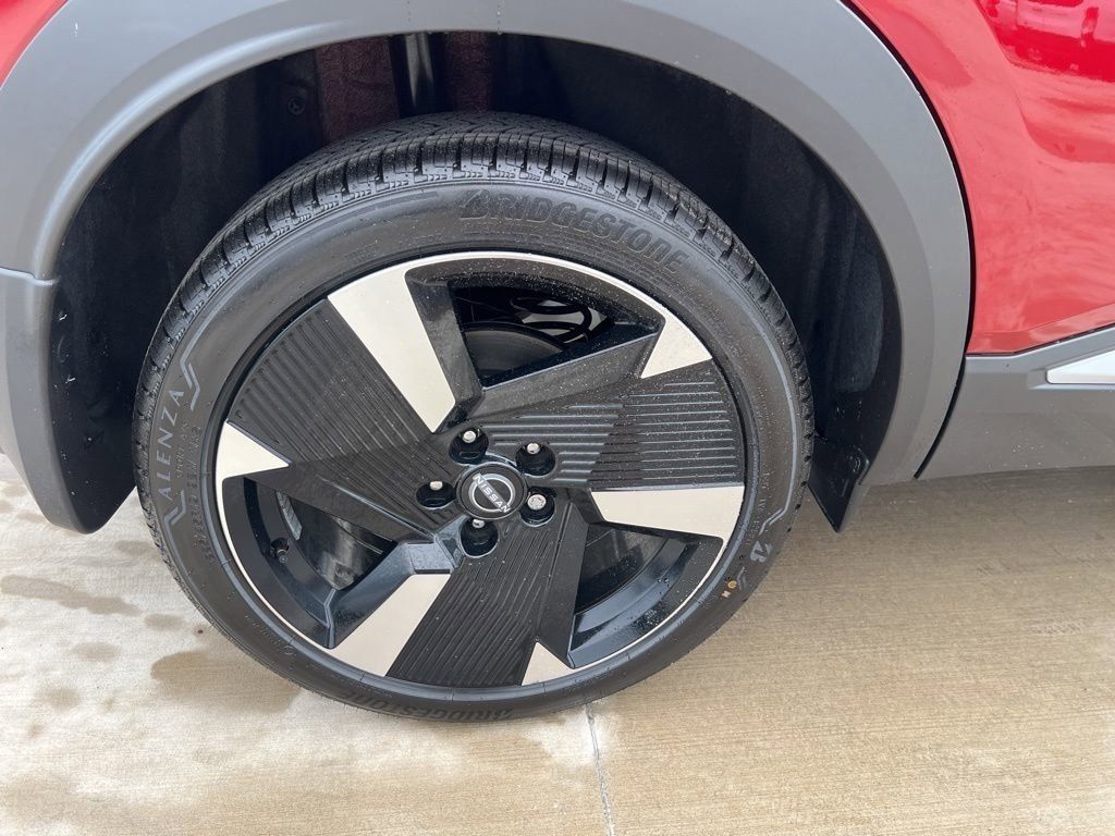 2025 Scarlet Ember Tintcoat Nissan Kicks SR FWD SUV