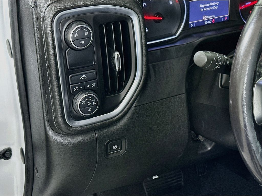 Thumbnail: 2019 Chevrolet Silverado 1500 - 10