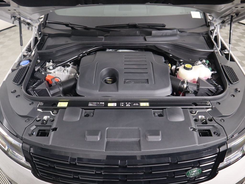 Thumbnail: 2025 Land Rover Range Rover Sport - 31