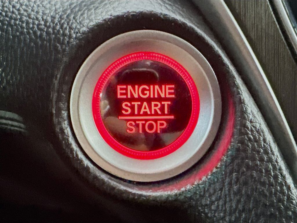 Used 2022 Silver Honda LX image 26