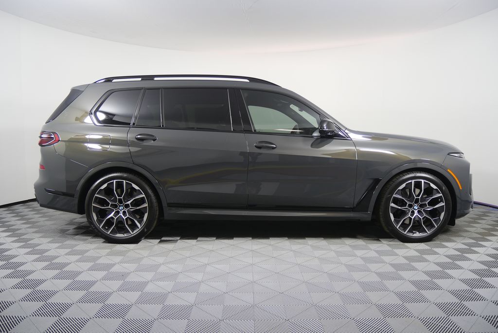 Thumbnail: 2026 BMW X7 - 2