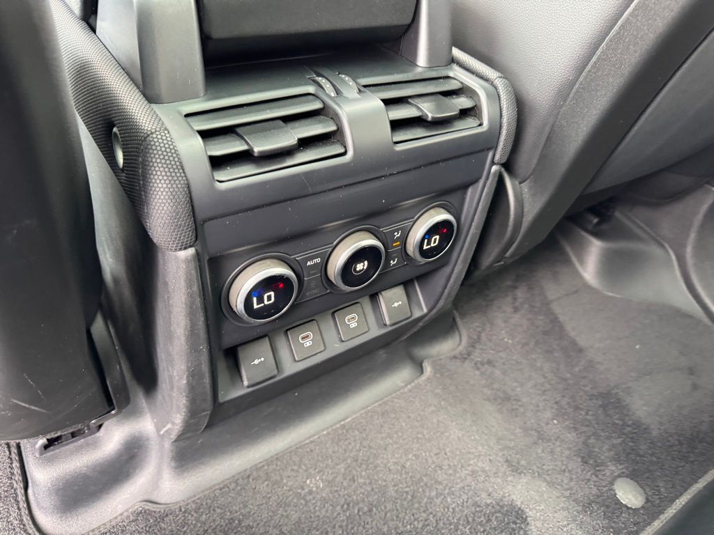 2022 Land Rover Defender 110 19