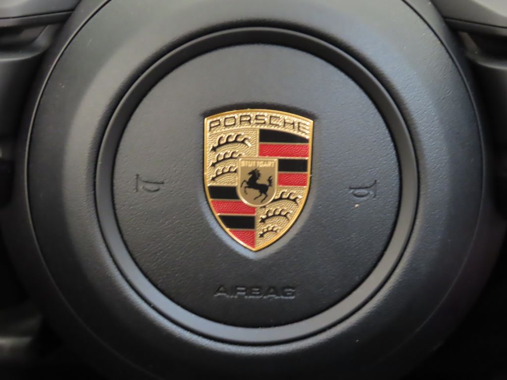 Thumbnail: 2022 Porsche Macan - 20