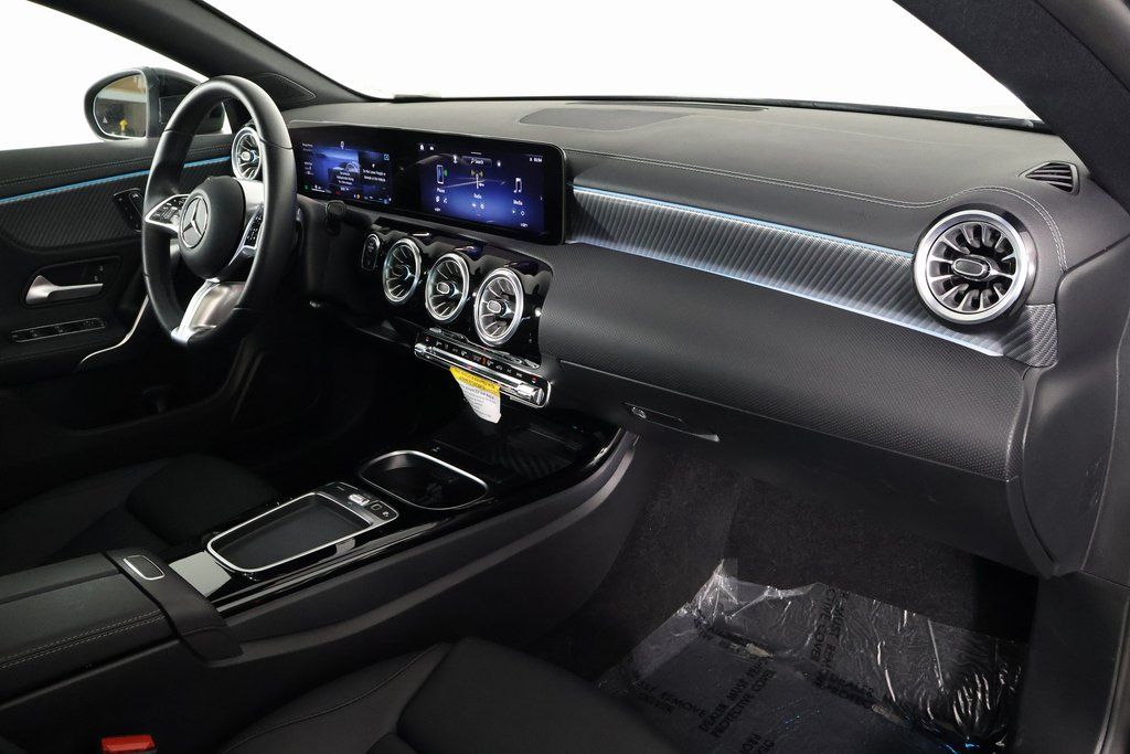 Thumbnail: 2025 Mercedes-Benz CLA - 9