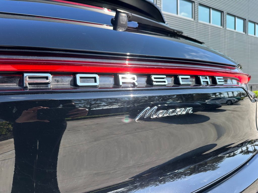 Thumbnail: 2024 Porsche Macan - 14