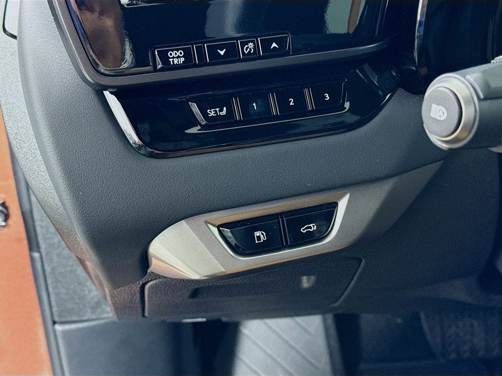 Thumbnail: 2025 Lexus RX - 10