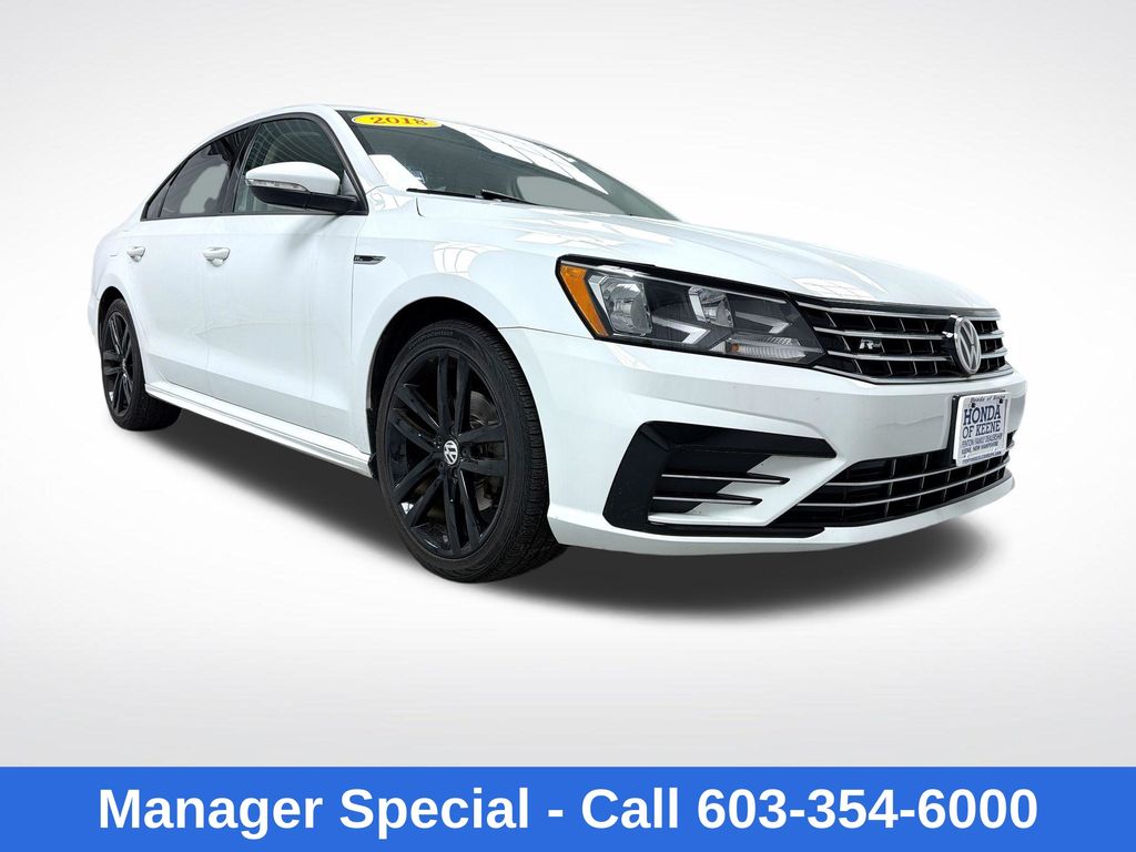 2018 Volkswagen Passat 2.0T R-Line FWD