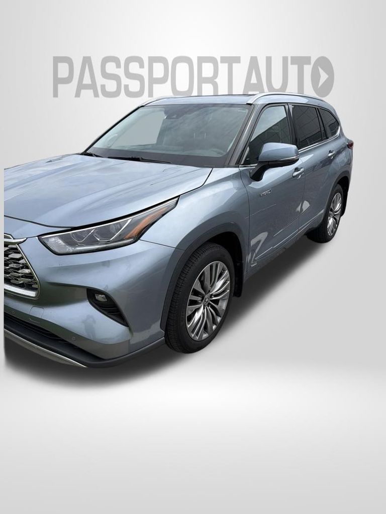 Moon Dust 2021 Toyota Highlander Hybrid SUV / Crossover All-Wheel Drive Automatic