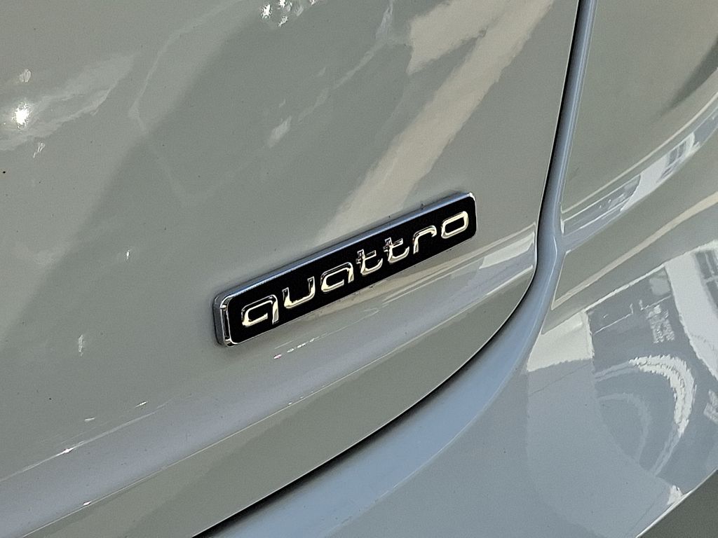 Thumbnail: 2022 Audi Q8 - 29