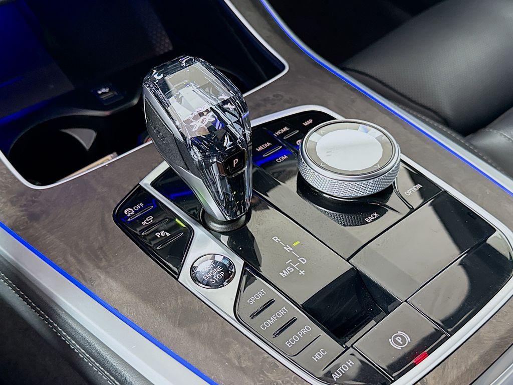 Thumbnail: 2022 BMW X5 - 17