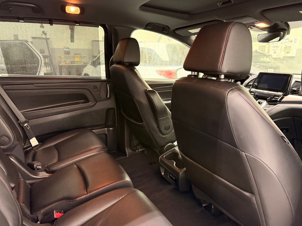 Thumbnail: 2023 Honda Odyssey - 24