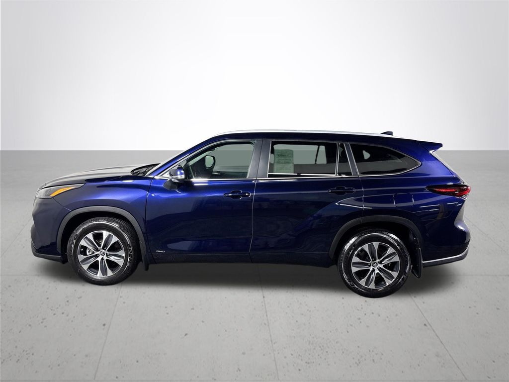 2024 Toyota Highlander Hybrid XLE