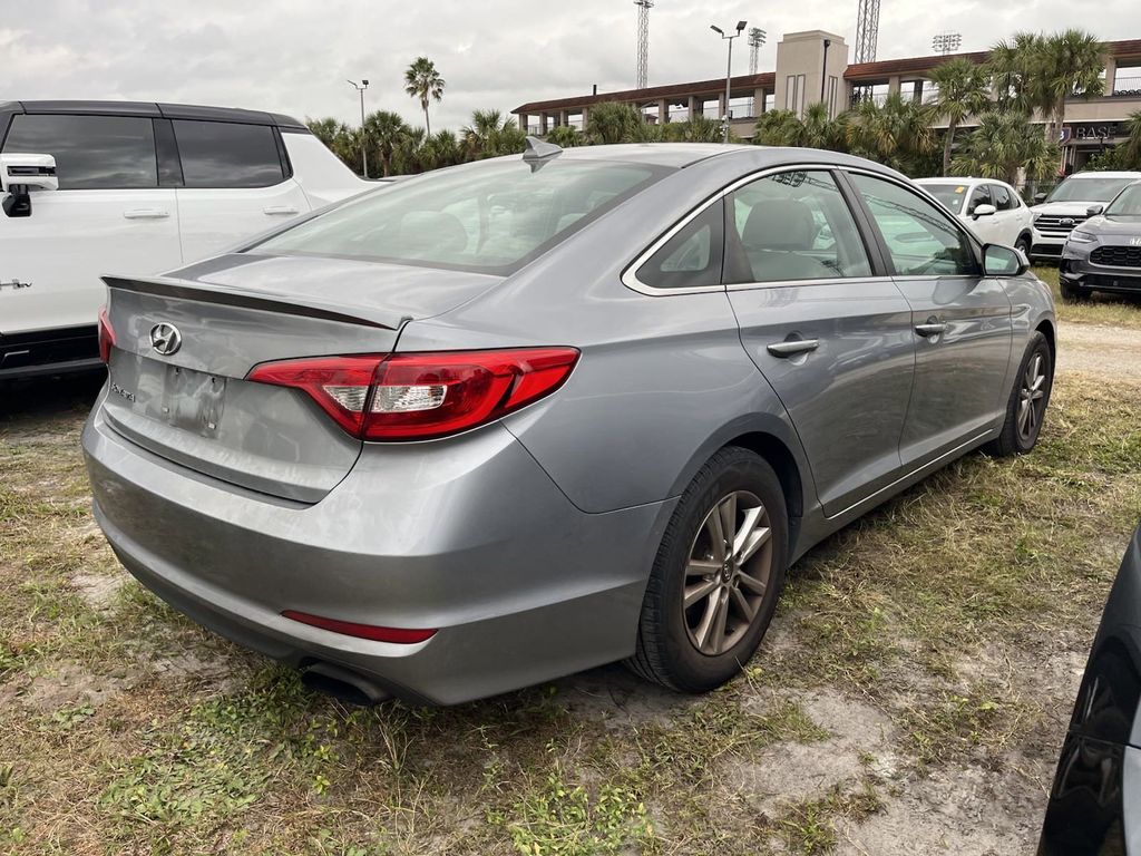 2017 Hyundai Sonata Base 3