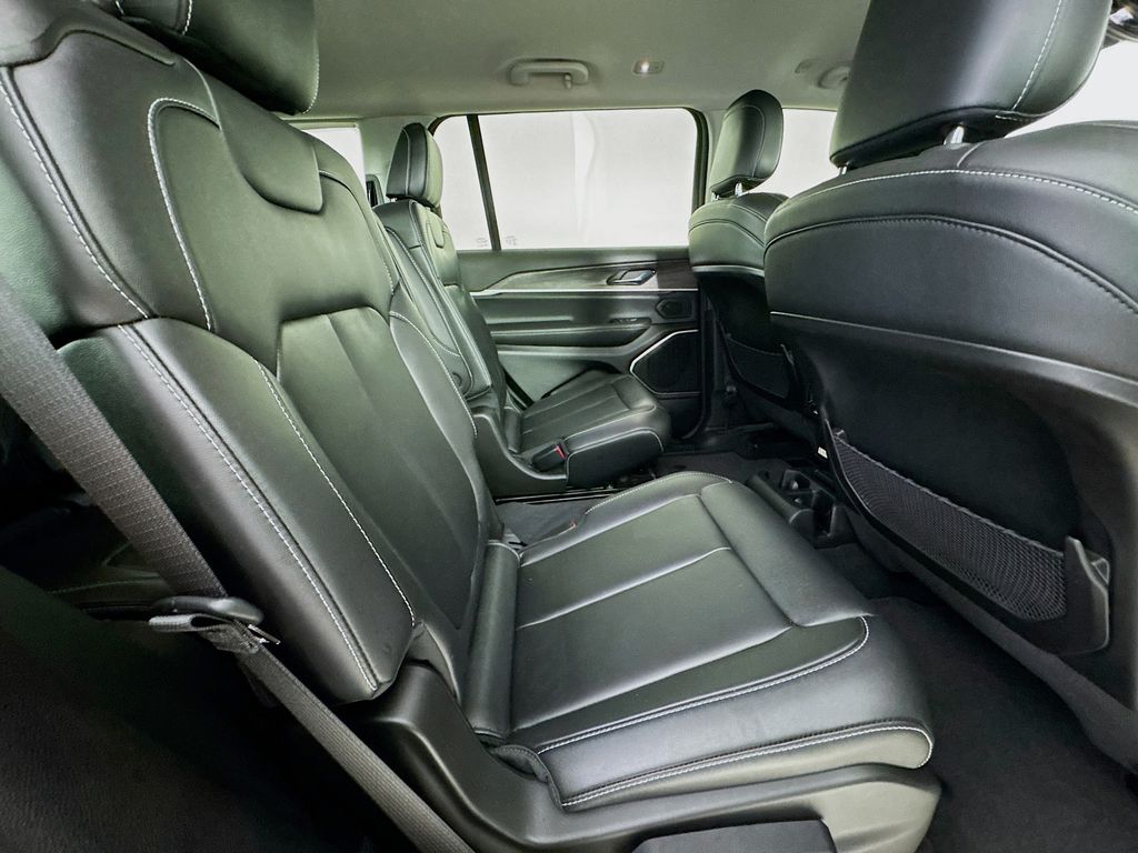 Used Car 2022 Jeep Grand Cherokee L  Limited For Sale Under $30,000 In Austin, Texas