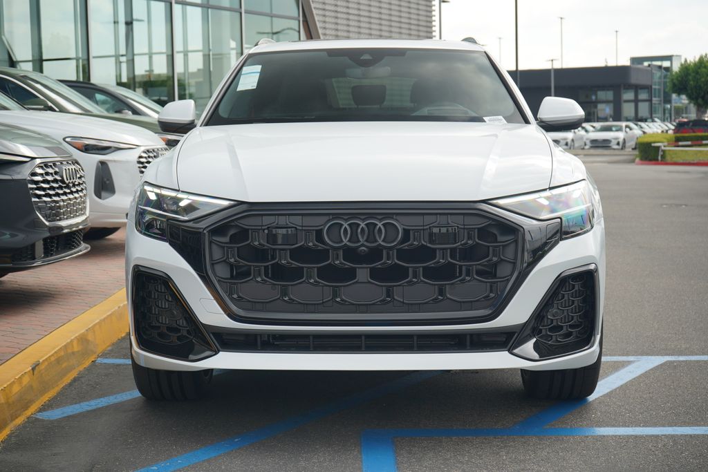 Thumbnail: 2026 Audi Q8 - 5