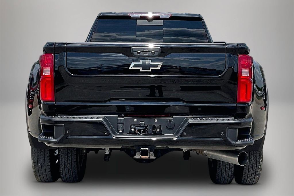 Used 2024 Chevrolet Silverado 3500HD High Country 4D Crew Cab