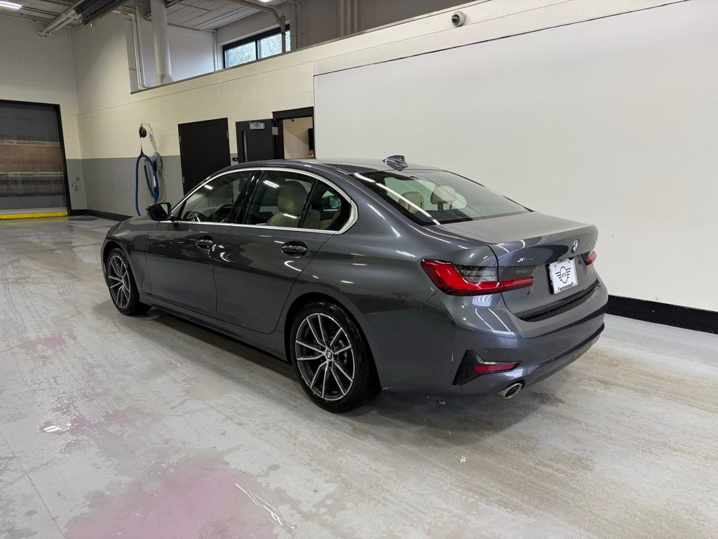 2021 BMW 3 Series 330i xDrive 3