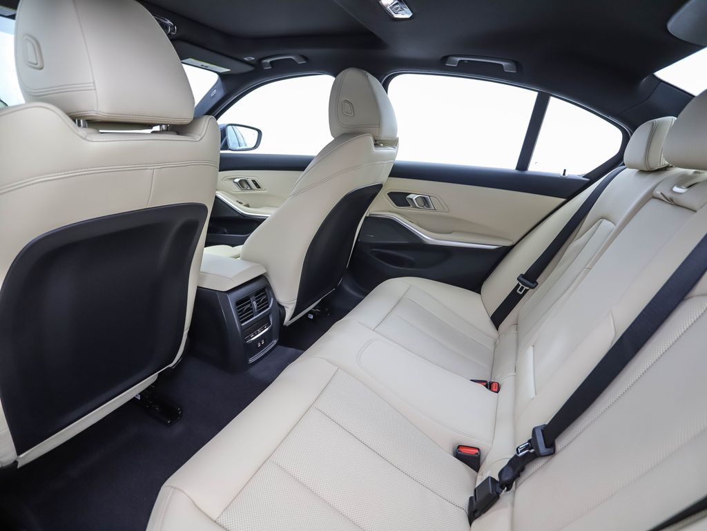 Thumbnail: 2026 BMW 3 Series - 22