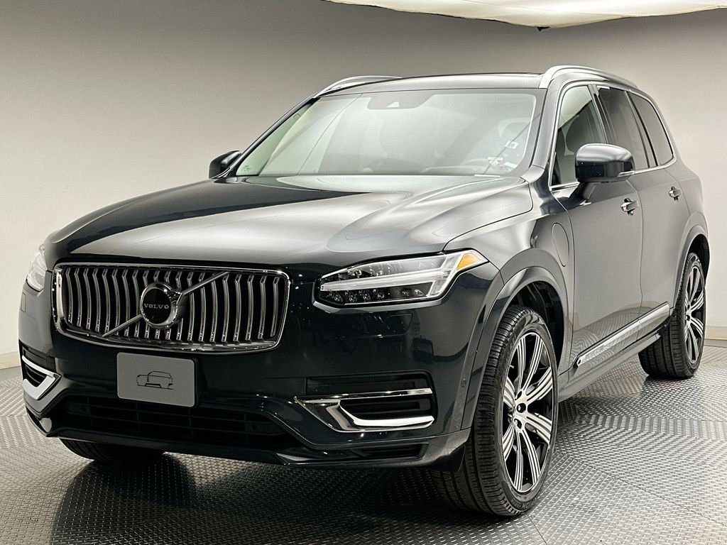 Thumbnail: 2022 Volvo XC90 - 1