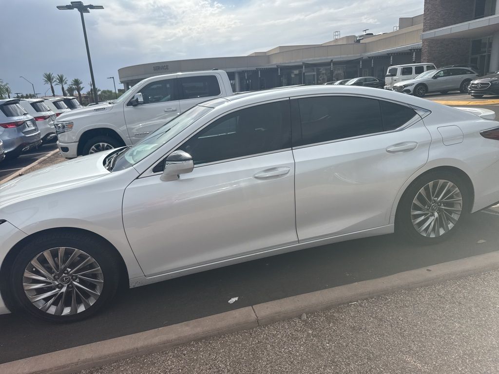 2022 Lexus ES 350 Luxury 4
