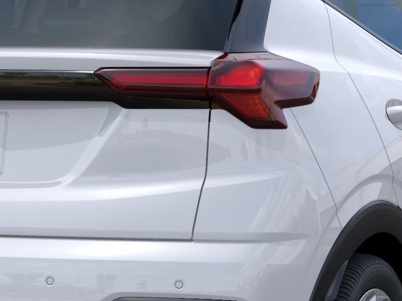 New 2027 Summit White Chevrolet LT image 11