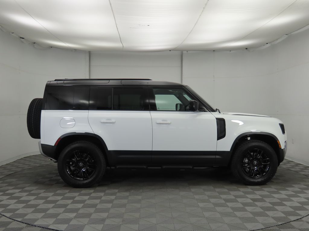 Thumbnail: 2025 Land Rover Defender - 4