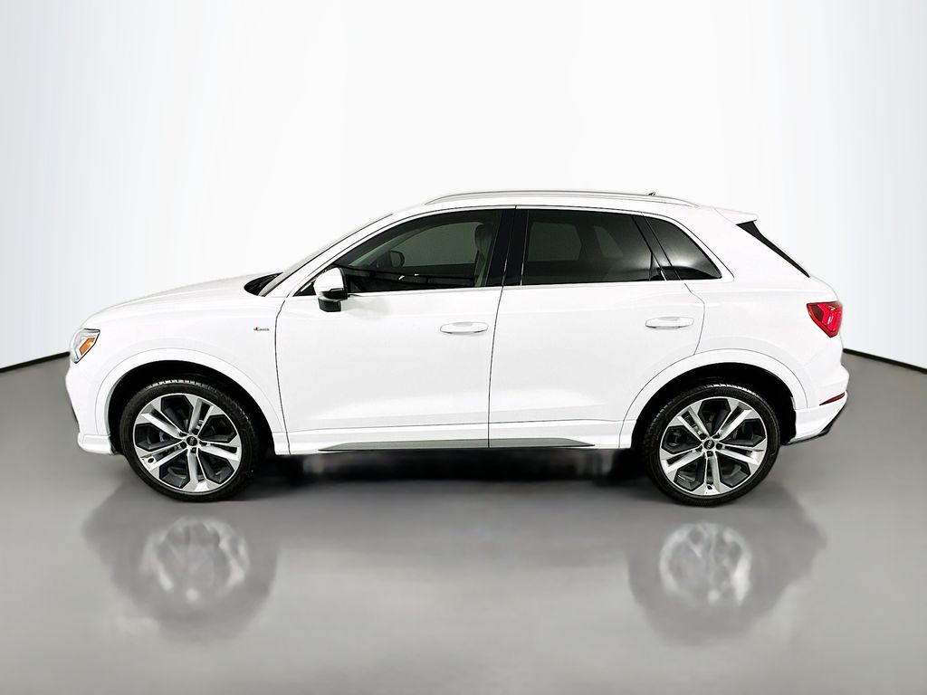 Thumbnail: 2021 Audi Q3 - 8