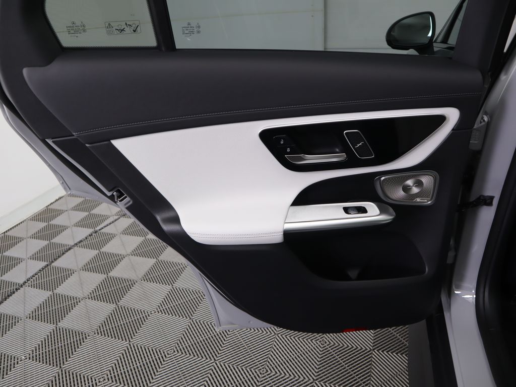 Thumbnail: 2026 Mercedes-Benz GLC - 28