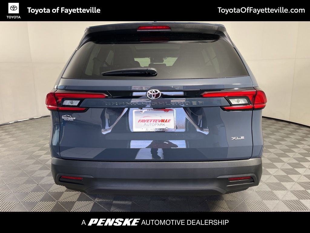 Thumbnail: 2026 Toyota Grand Highlander - 4