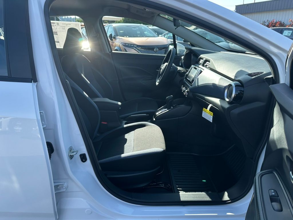 2025 Nissan Versa 1.6 SV