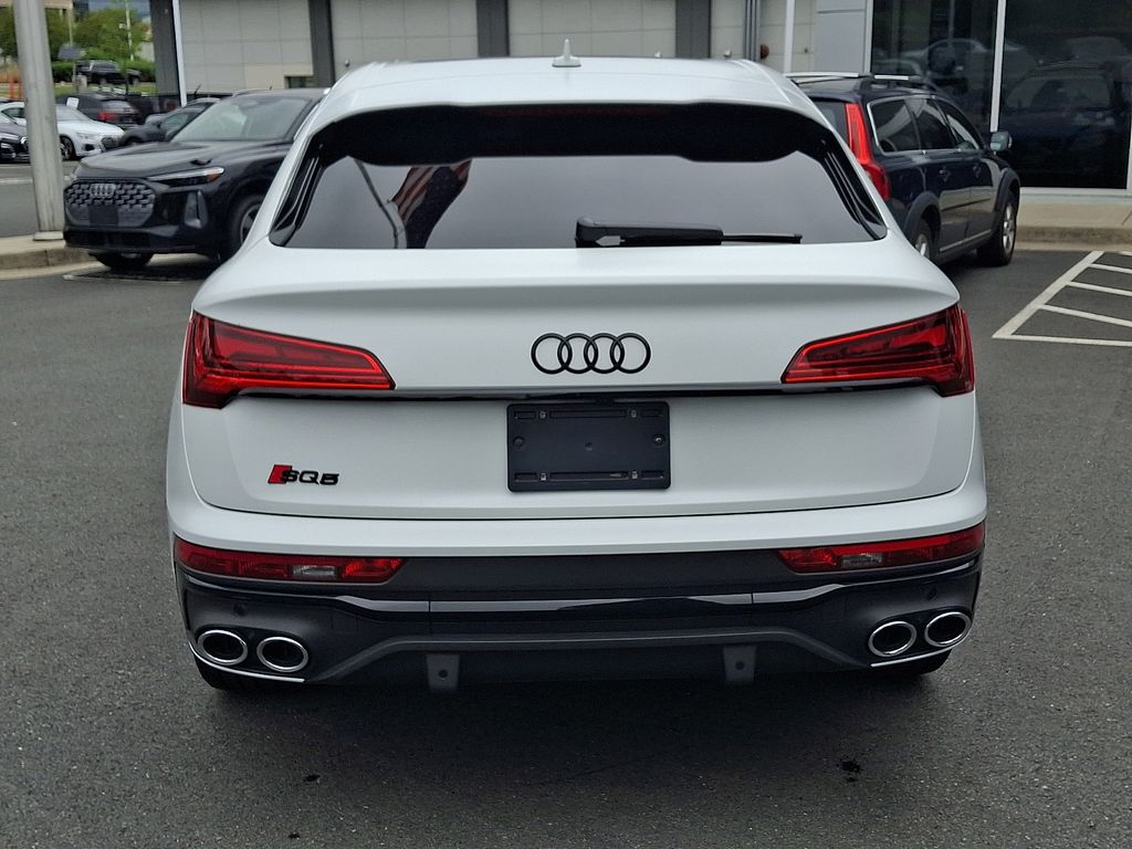 Thumbnail: 2024 Audi SQ5 - 5