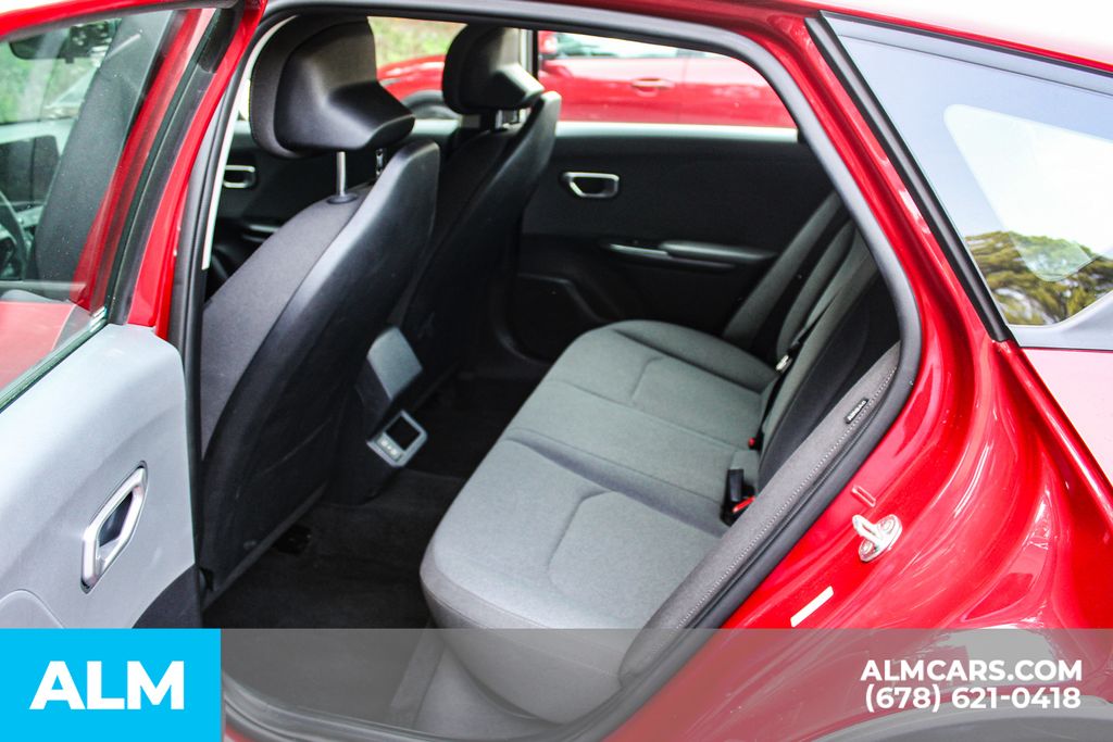Used 2025 Red Kia LXS image 18