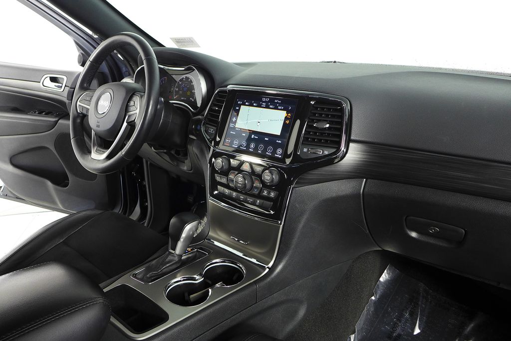 Thumbnail: 2022 Jeep Grand Cherokee - 12