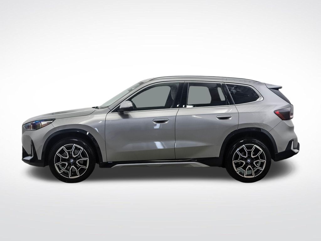 Thumbnail: 2023 BMW X1 - 2