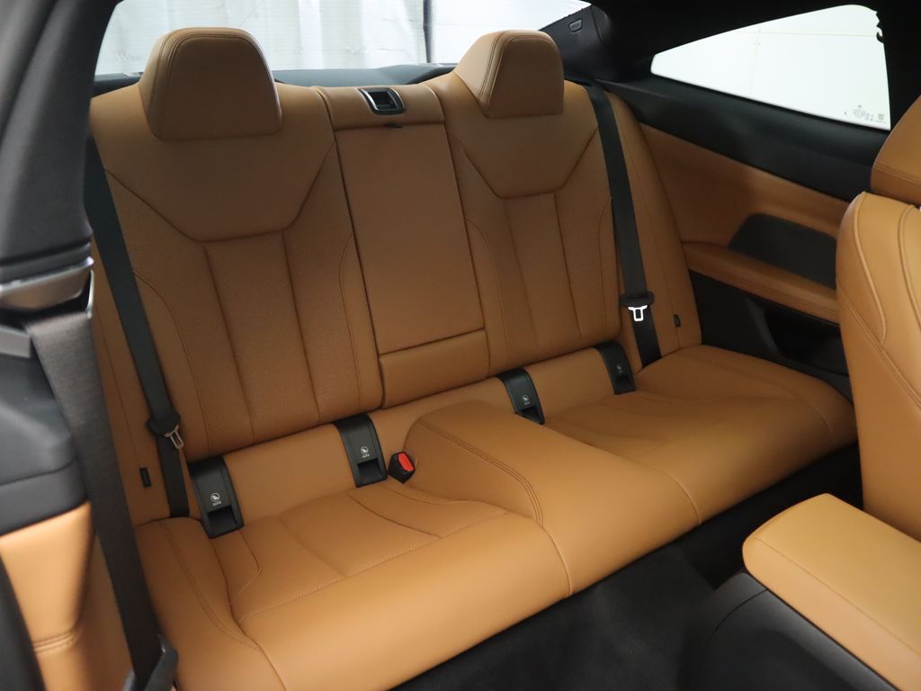 Thumbnail: 2025 BMW 4 Series - 23