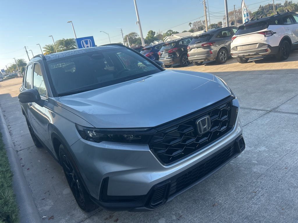 View vehicle photo 3