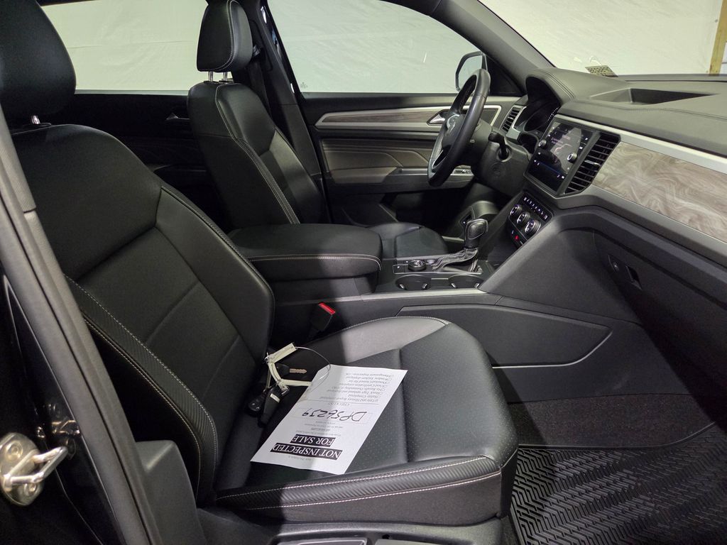2021 Volkswagen Atlas Cross Sport 3.6L V6 SE w/Technology photo