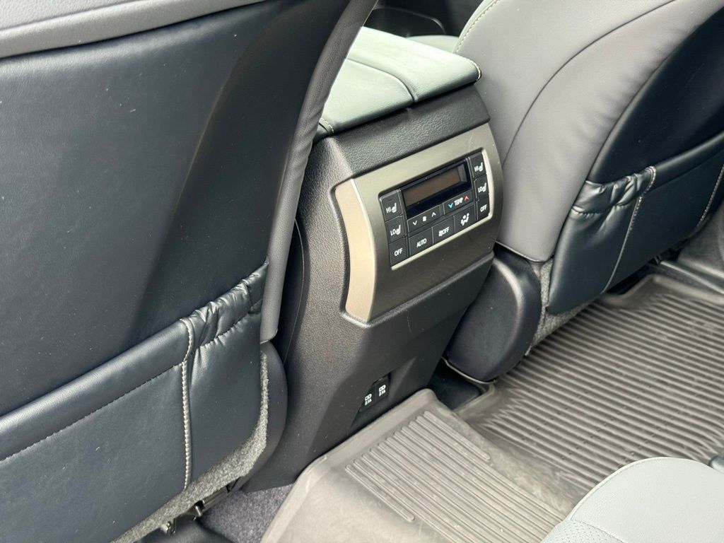 2023 Lexus GX 460 28