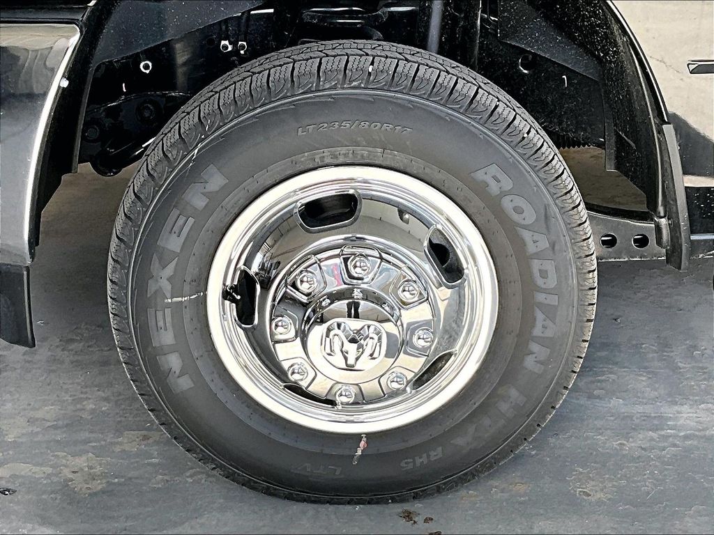 2026 Ram 3500 — photo 8