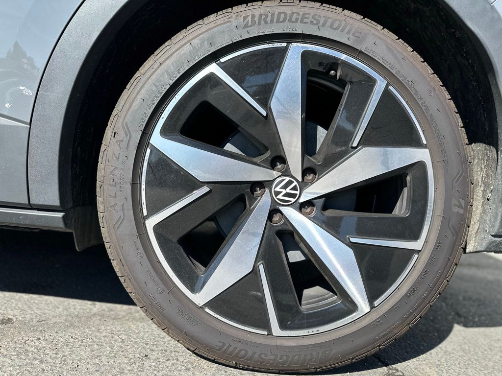 Used 2023 Gray Volkswagen Pro S image 7