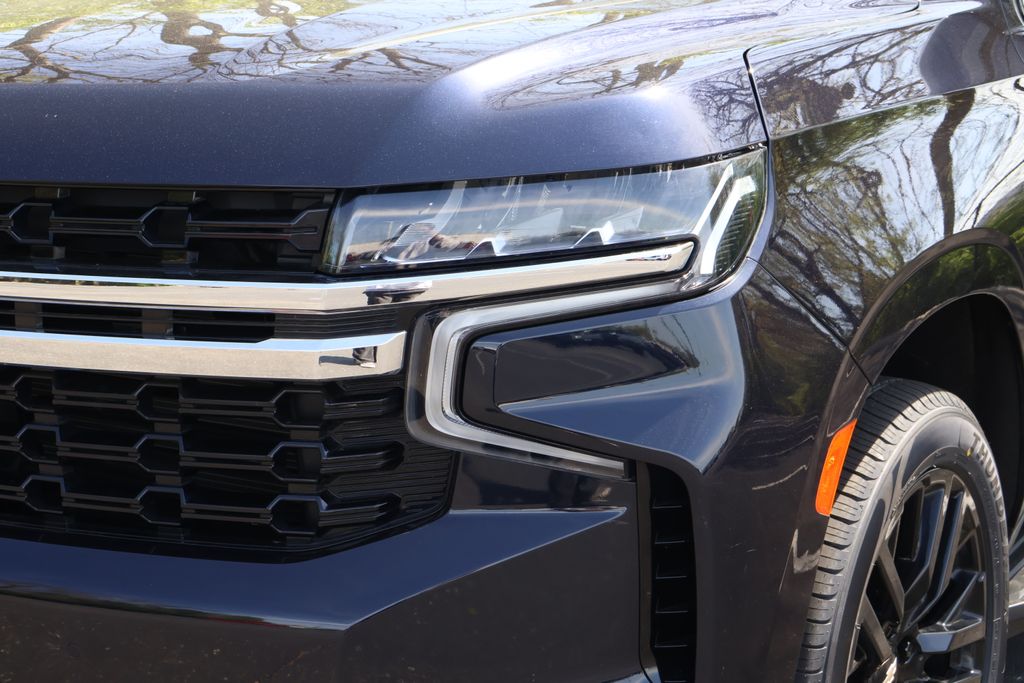 2021 Chevrolet Suburban LS 3