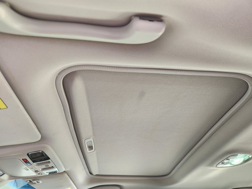 2019 Subaru Outback 2.5i White at Legacy Ford
